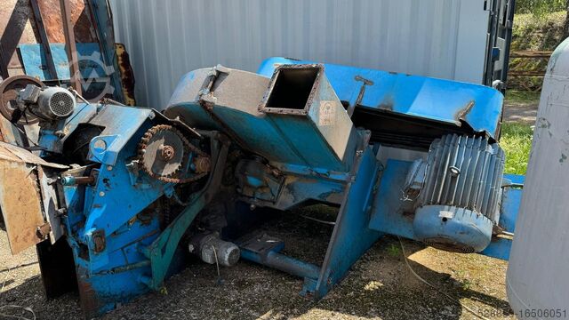 Измельчитель древесины Bruks 1500M