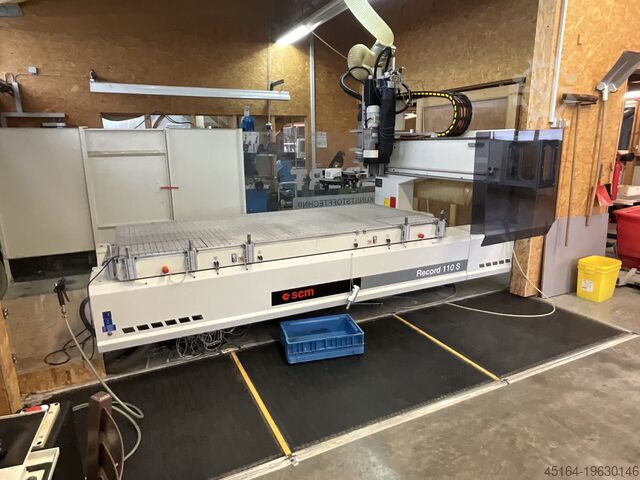 Обрабатывающий центр с ЧПУ SCM Record 110 S