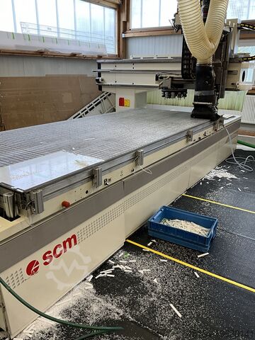 Обрабатывающий центр с ЧПУ SCM Record 210 NT