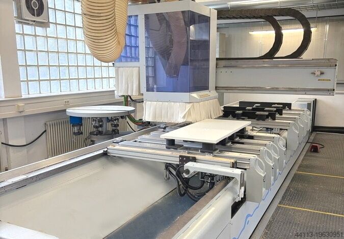 ЧПУ ОБРАБОТКА С НАНЕСЕНИЕМ КРОМКИ HOMAG BAZ 222 / 40 / K