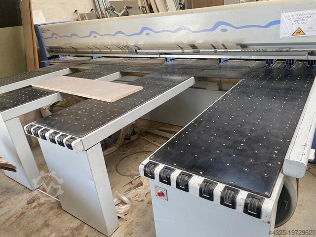 Панельная пила - подача спереди HOLZMA HPP 250/44/44