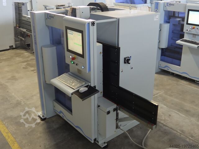 Вертикальный сверлильный станок с ЧПУ WEEKE BHX 055