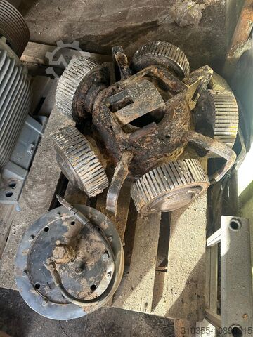 Роликовая головка пресса для гранул и гидравлическая гайка Amandus Kahl C35-780