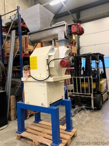 Пресс для гранул  