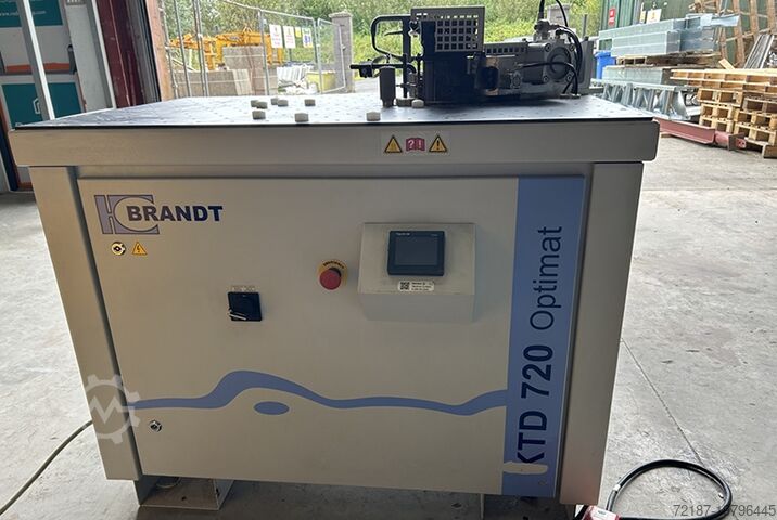 кромкооблицовочный станок для фасонных деталей Brandt KTD 720
