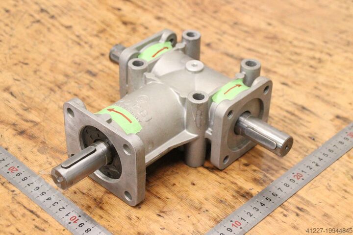 Редуктор Poggi 250/250/H86 mm