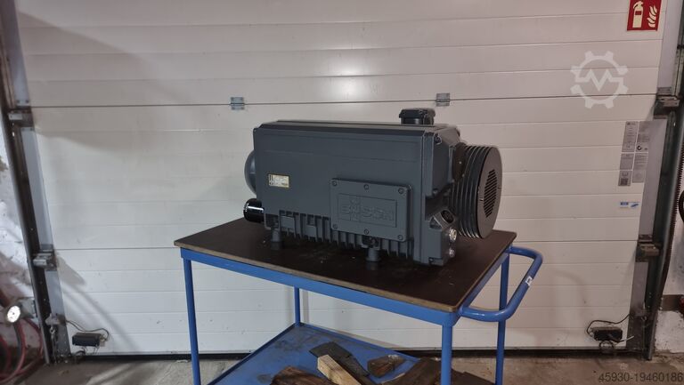 Вакуум-насос с вращающимися лопатками Busch Vakuum RA302D