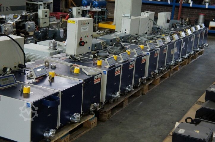 Многоступенчатый сухой вакуумный насос Ebara A10S