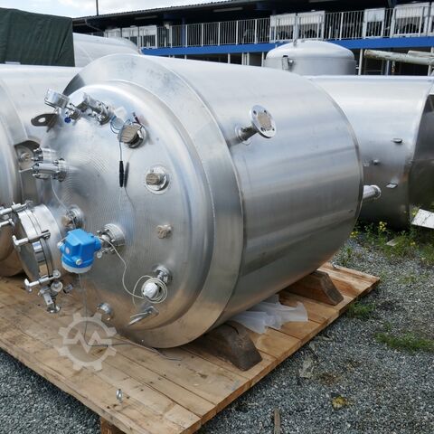1880-литровый нагреваемый/охлаждаемый напорный резервуар из V4A с магнитной мешалкой  9628