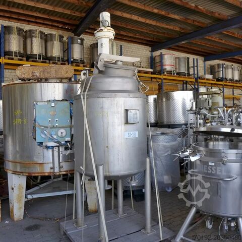 Нагреваемый/охлаждаемый бак с мешалкой из V2A объемом 630 литров с наклонной лопастной мешалкой  5829