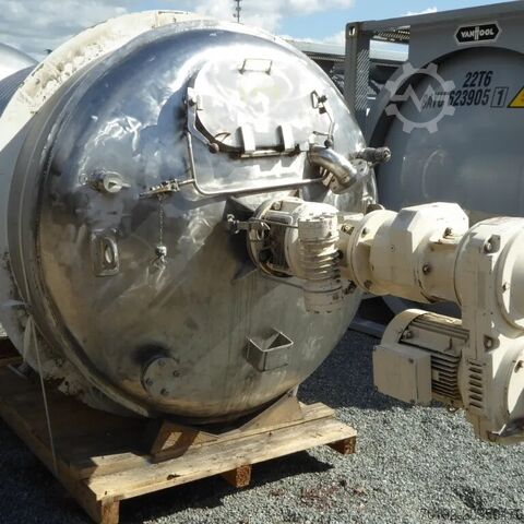 Нагреваемый/охлаждаемый резервуар объемом 5000 литров из V2A с лучевой мешалкой Ekato мощностью 6,8   6169