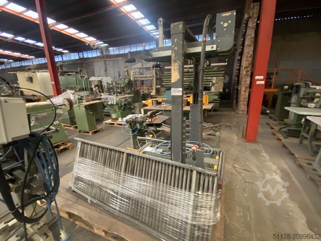 Siat SM26 Верхний и нижний скотчеватель, комплект с приемными и выпускными роликовыми конвейерами. Siat SM26