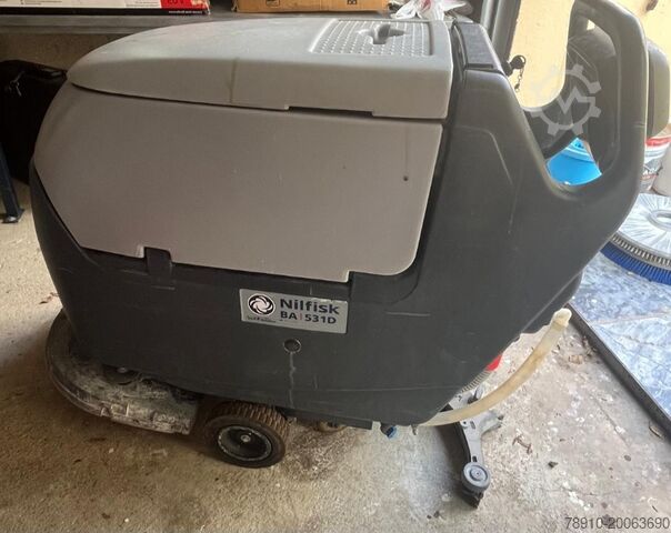 автоматическая поломоечная машина Nilfisk Scrubber-Dryer BA 531 D