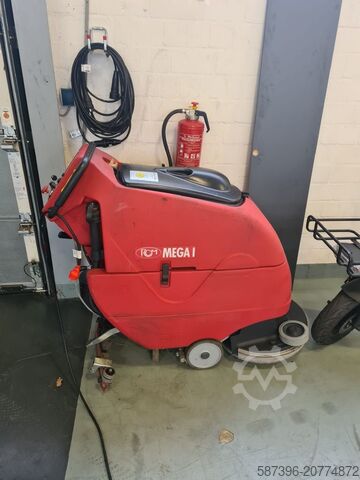 поломоечная машина RCM Mega 531