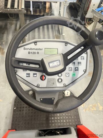 Уборочная машина / самоходная поломоечная машина для мойки/всасывания/подметания HAKO Scrubmaster 120