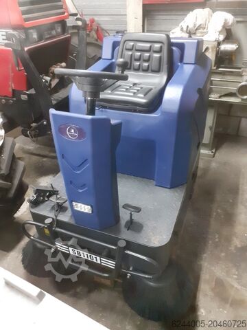 уборочная машина Sauber SB1101 Sweeper Sauber SB1101 sweeper