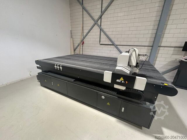 Резательная машина Iecho BK3 2517 digital cutting system