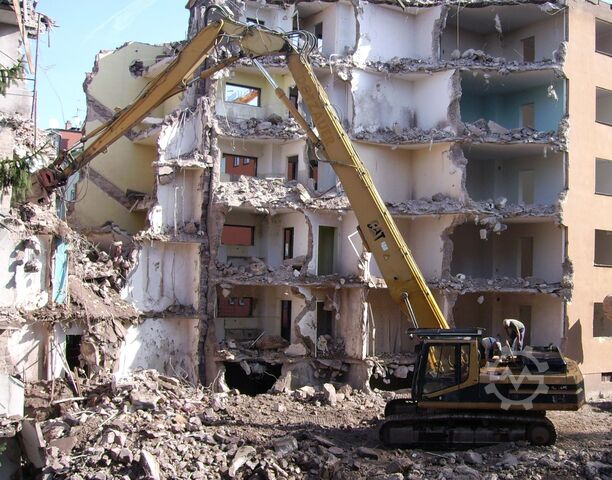 Гусеничный экскаватор Caterpillar 330