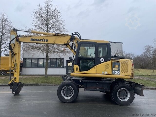 колёсный экскаватор Komatsu PW130-7K