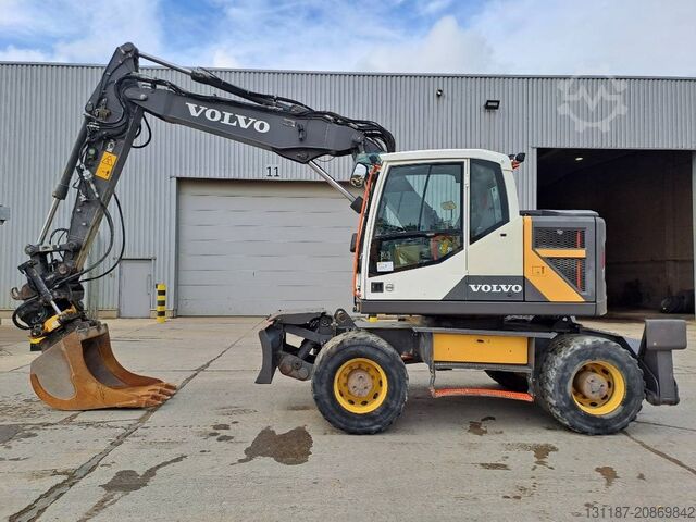 Колесный экскаватор Volvo EWR150E+Engcon Rototilt