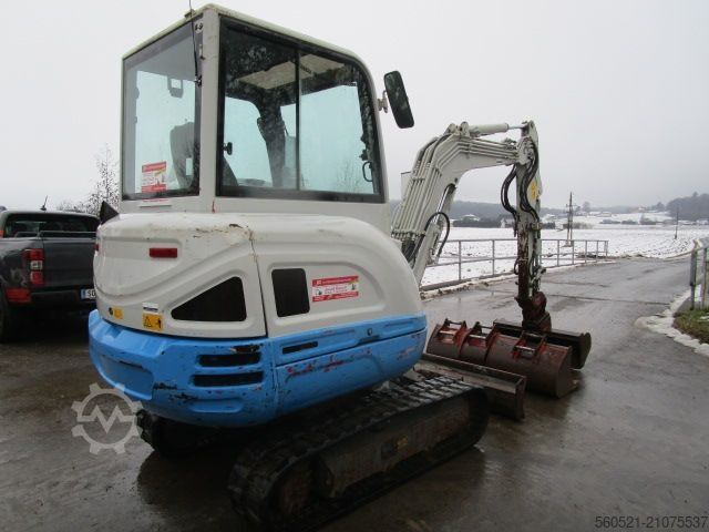 мини-экскаватор Takeuchi TB 230 - POWERTILT + hydr. Schnellwechsler + 4 Löf