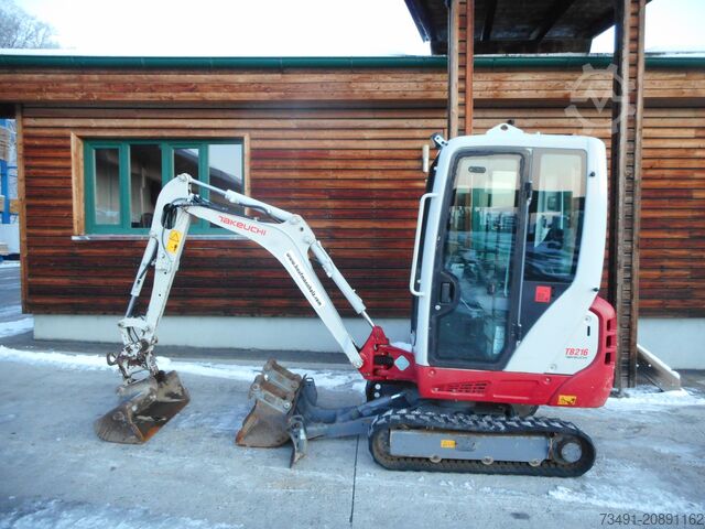 мини-экскаватор Takeuchi TB 216 mit POWERTILT
