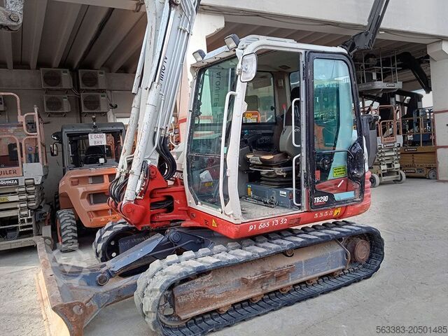 Мини-экскаватор Takeuchi TB290