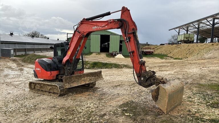 Миди-экскаватор 7т - 12т Kubota KX080-4 with 3 excavator buckets