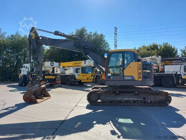 гусеничный экскаватор Volvo ECR 235 EL