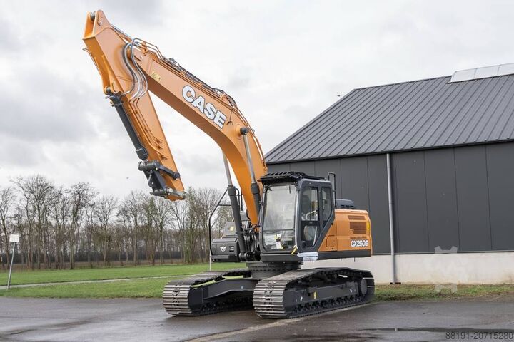 Гусеничный экскаватор CASE CX 250 E