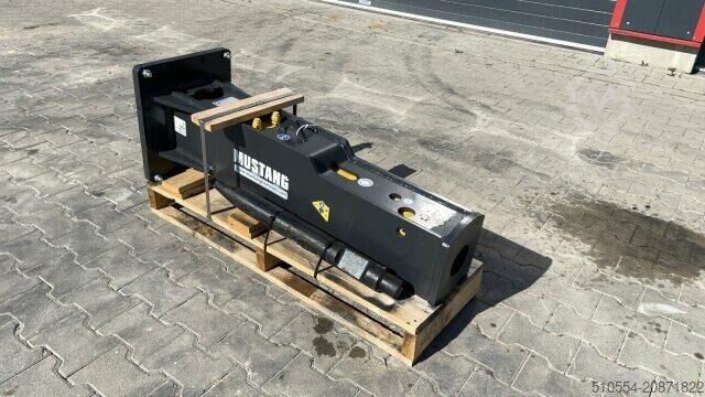 гусеничный экскаватор Komatsu Mustang HM 702 Abbruchhammer / Abbruch