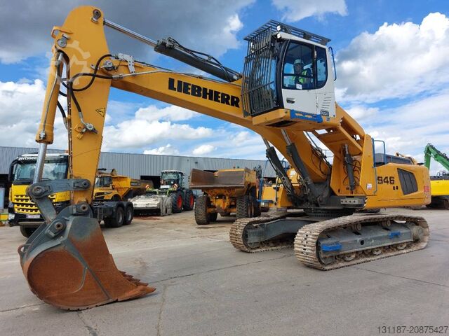гусеничный экскаватор Liebherr R 946LC (Lifting Cab)