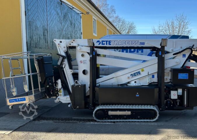 Гусеничная рабочая платформа CTE TRACCESS 200 Diesel CTE