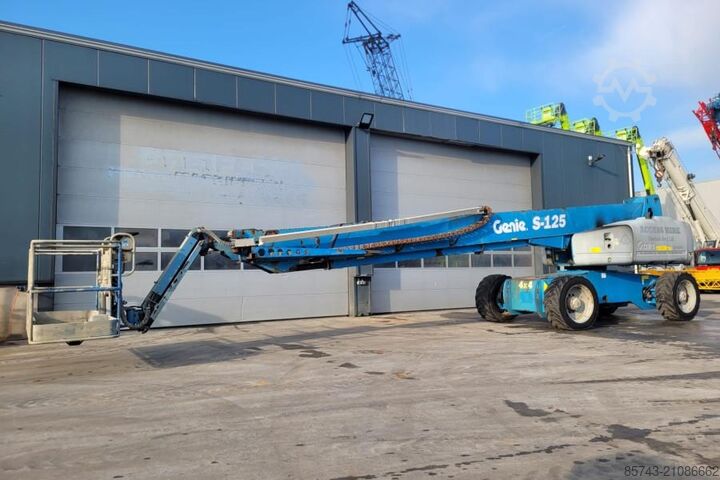Телескопическая платформа Genie S125 As-Is, Diesel, 4x4x4 Drive, 40.1m Working Hei