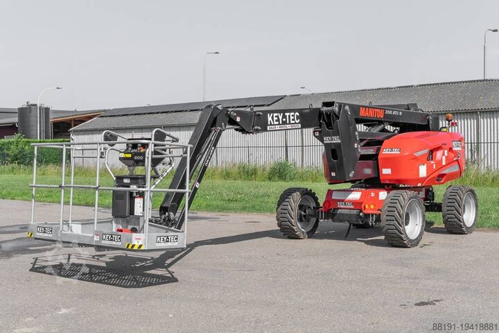 Шарнирно-телескопическая рабочая платформа Manitou 200 ATJ e