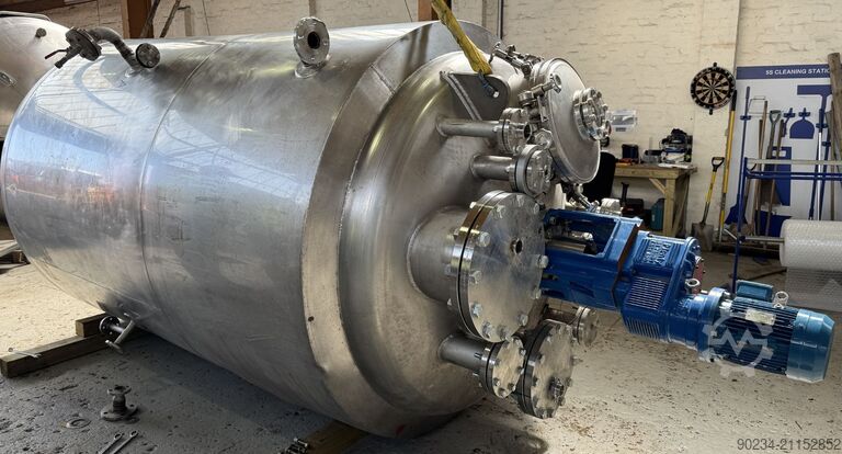 Б/у вертикальный реактор из нержавеющей стали объемом примерно 4 000 литров, производство PSV Fabric PSV 4000 Litre