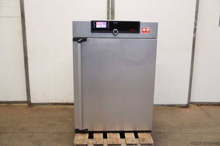 Инкубационный шкаф / лабораторная печь Memmert IN260  +20 °C bis +80 °C