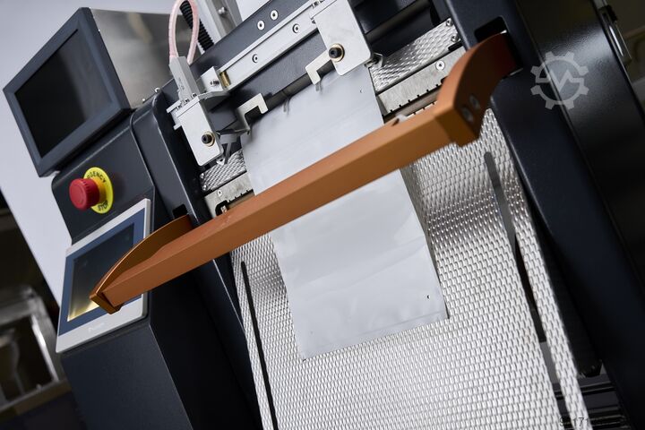 Картоноупаковочная машина B Impuls Packaging Beutelpacker Table Top B