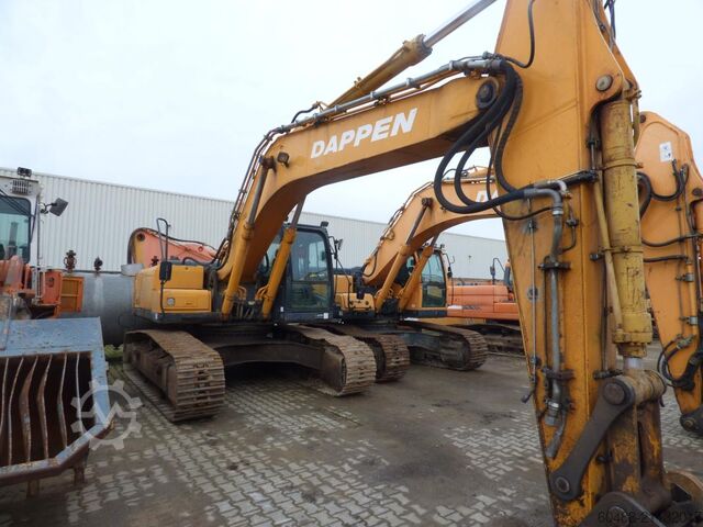 гусеничный экскаватор с гидравликой HYUNDAI ROBEX 290LC-7A