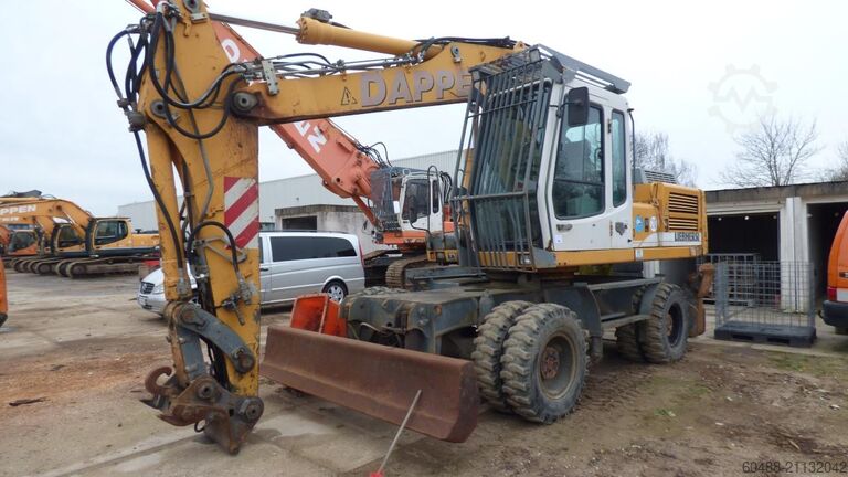 колёсный экскаватор LIEBHERR A924B