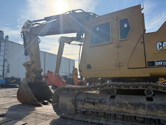 гусеничный экскаватор Caterpillar 336 Armored Excavator