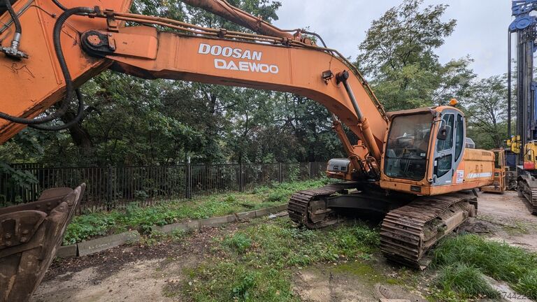 гусеничный экскаватор DOOSAN DX340LC