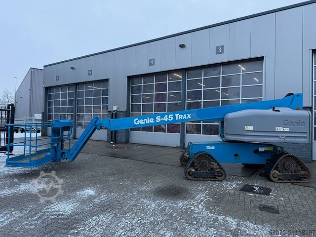 Телескопическая платформа Genie S 45 Trax