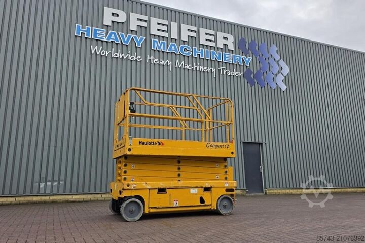 Ножничный подъемник Haulotte Compact 12 Electric, 12m Working Height, 300kg Cap