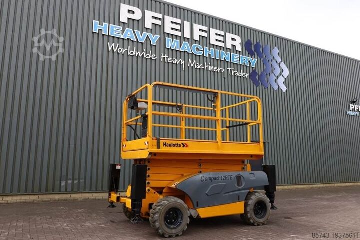 Ножничный подъемник Haulotte Compact 12RTE Electric, 12m Working Height, 450kg