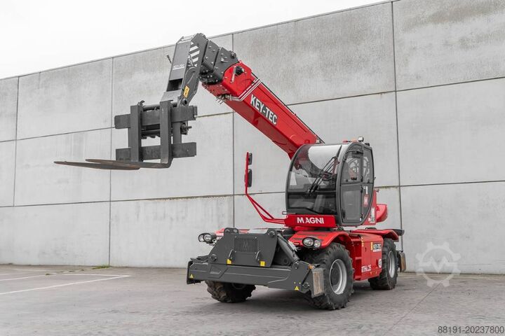 Телескопический погрузчик Magni RTH 6.25