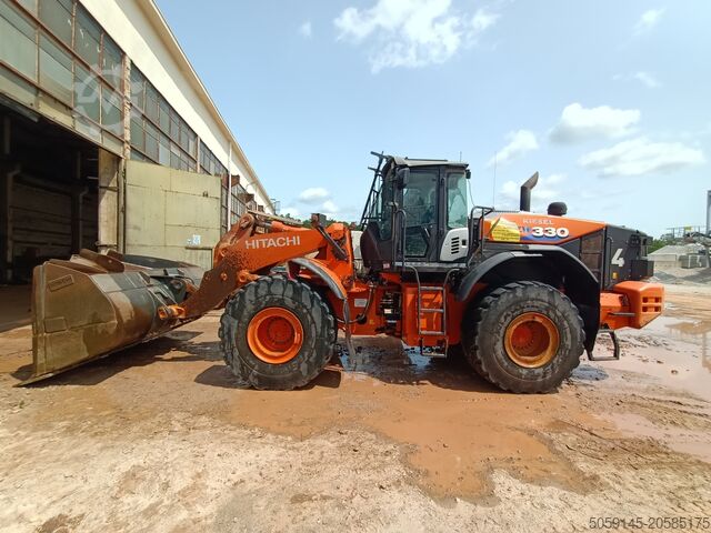 Колесный погрузчик Hitachi ZW330-6