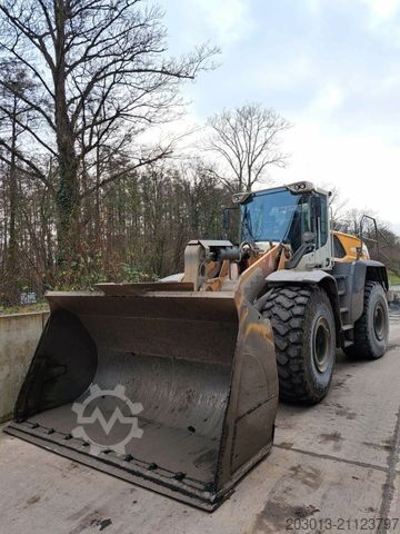 Погрузчик с колёсным шасси LIEBHERR L566 XPower Radlader 27,5 Ton *11.900 h *Waage