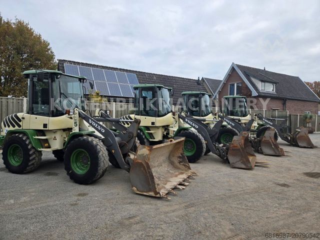 Погрузчик с колёсным шасси VOLVO L30B ZX PRO 4 STÜCK AUF LAGER