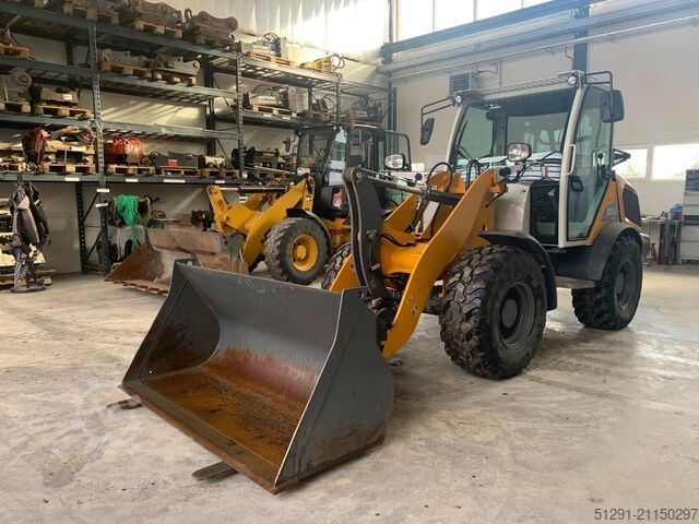 погрузчик Liebherr L506 Compact G8.0-D